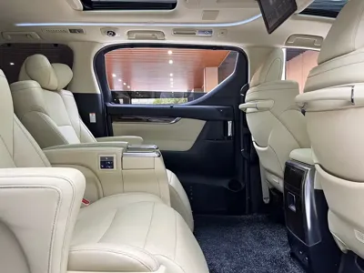 Toyota Alphard 2019, 140000 км, за 378000 CNY - фото 9