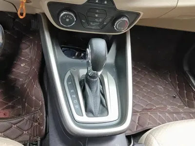 Ford Escort 2017, 94400 км, за 18100 CNY - фото 16