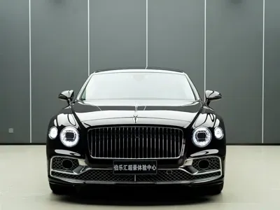 Bentley Flying Spur 2023, 98000 км, за 1880000 CNY