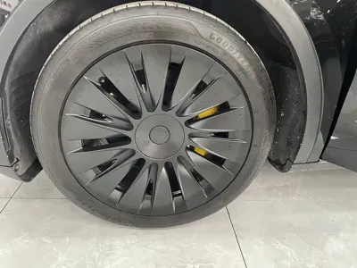 Tesla Model Y 2021, 104000 км, за 133800 CNY - фото 9