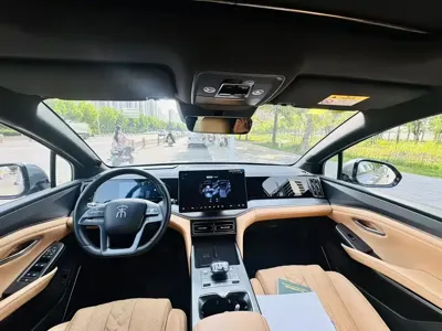 BYD L DM-i 2025, 4800 км, за 111800 CNY - фото 3