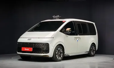 Hyundai Staria · 2023 год