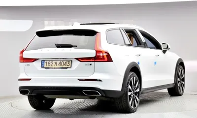 Volvo V60 2022, 122037 км, за 26700000 KRW