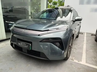 BYD 唐L · 2025 год