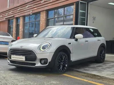 MINI Clubman · 2023 год