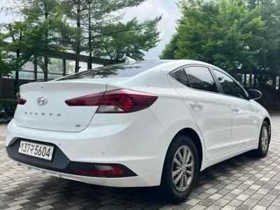 Hyundai Avante 2019, 116000 км, за 10400000 KRW