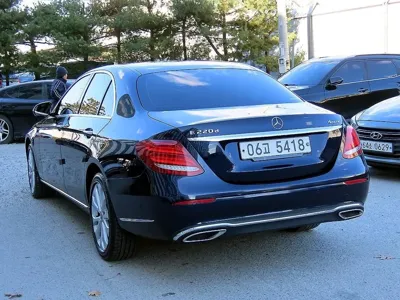 Mercedes-Benz E-Class 2018, 193867 км, за 17500000 KRW