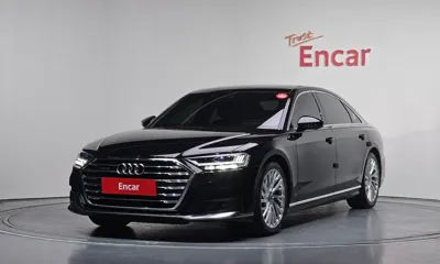 Audi A8 · 2021 год