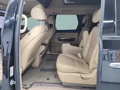 Kia Canival 2015, 204583 км, за 9400000 KRW - фото 12