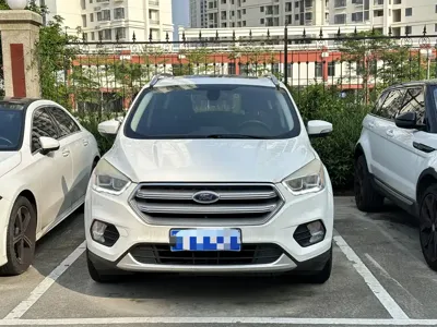 Ford Kuga 2017, 126000 км, за 29800 CNY