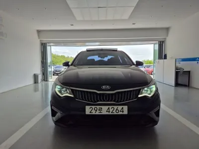 Kia K5 · 2019 год