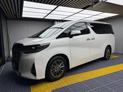 Toyota Alphard 2021, 70000 км, за 449900 CNY