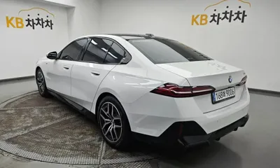 BMW 5-Series 2025, 15287 км, за 59000000 KRW