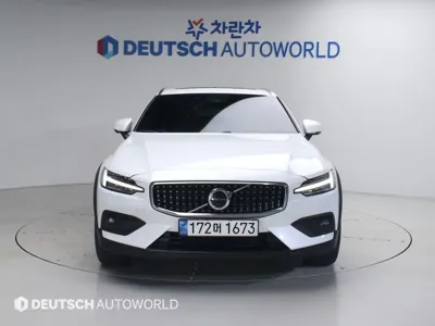 Volvo V60 2023, 36023 км, за 42500000 KRW