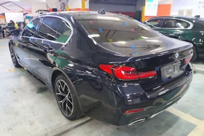 BMW 5 Series 2021, 47600 км, за 259986.89 CNY