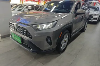Toyota RAV4 2024, 8800 км, за 124334.86 CNY - фото 1