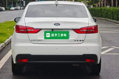 Ford Escort 2019, 102500 км, за 40679.05 CNY - фото 5