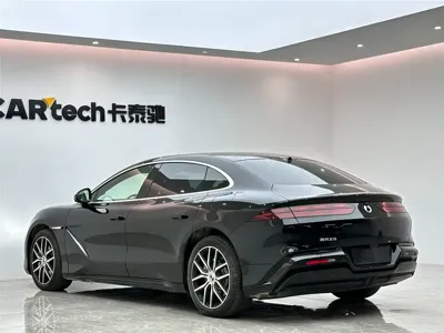Denza Denza Z9 2025, 13000 км, за 207000 CNY