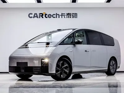 Li Auto Li MEGA · 2025 год