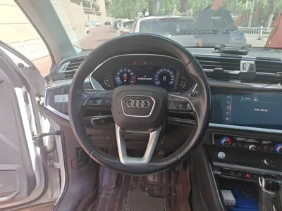 Audi Q3 2020, 56200 км, за 104212.87 CNY