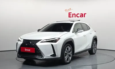 Lexus UX · 2022 год