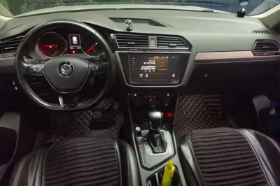 Volkswagen Tiguan L 2020, 84900 км, за 82149.98 CNY - фото 9