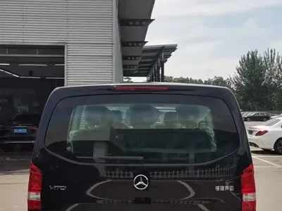 Mercedes-Benz Vito 2026, 100 км, за 262500 CNY