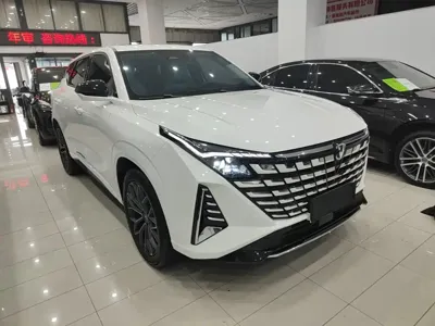 Changan UNI-Z 2025, 1800 км, за 83600 CNY