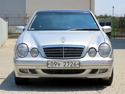Mercedes-Benz E-Class · 2001 год