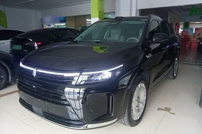 Hima AITO M7 · 2024 год