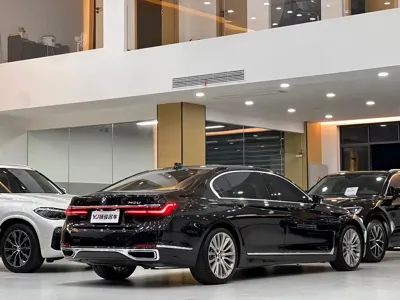 BMW 7 Series 2021, 56500 км, за 378000 CNY - фото 3