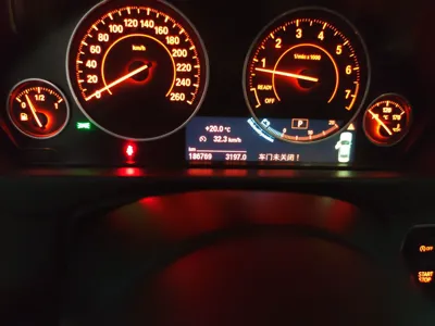 BMW 3 Series 2015, 190000 км, за 57143.73 CNY - фото 13