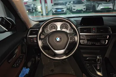 BMW 3 Series 2018, 50800 км, за 101996.73 CNY - фото 7