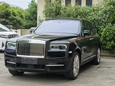 Rolls-Royce Cullinan · 2021 год