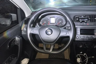 Volkswagen Polo 2014, 87500 км, за 22832.88 CNY - фото 27