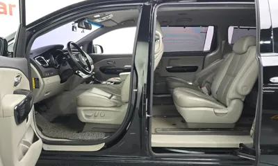 Kia Canival 2018, 160519 км, за 9900000 KRW - фото 10