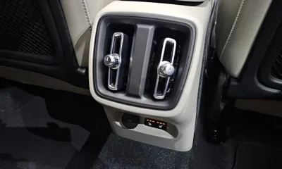 Volvo XC40 2023, 15967 км, за 37000000 KRW - фото 36