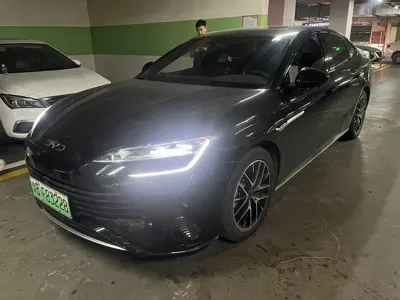 BYD Seal · 2024 год