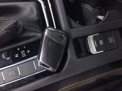 Volkswagen CC 2022, 69600 км, за 120300 CNY - фото 9
