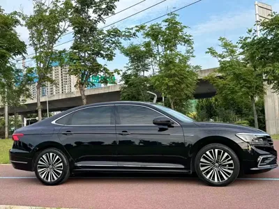 Volkswagen Passat 2021, 100000 км, за 87300 CNY - фото 10