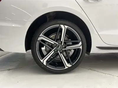 Audi A4L 2025, 6000 км, за 179000 CNY - фото 11