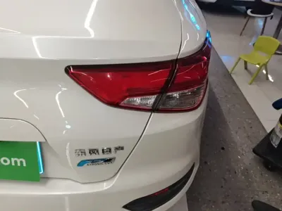 Nissan Bluebird 2019, 59100 км, за 40300 CNY - фото 8