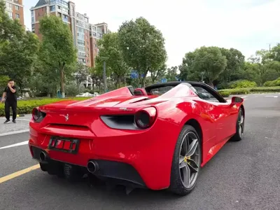 Ferrari 488 2018, 33000 км, за 1868000 CNY
