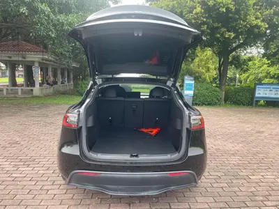 Tesla Model Y 2021, 147000 км, за 125800 CNY - фото 8