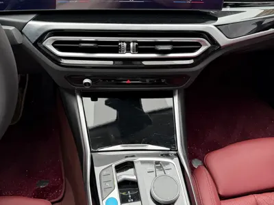 BMW i3 2024, 66000 км, за 139800 CNY - фото 9