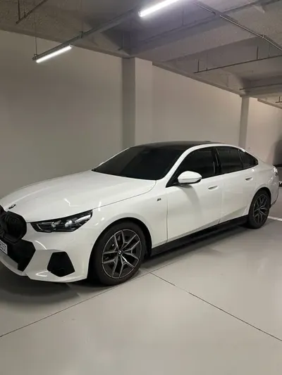 BMW 5-Series · 2025 год