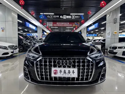 Audi A8 2023, 150000 км, за 599800 CNY