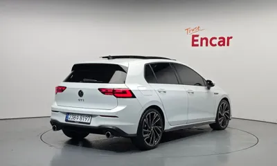 Volkswagen Golf 2024, 13525 км, за 36800000 KRW