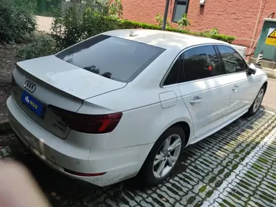 Audi A4L 2018, 143800 км, за 73000 CNY