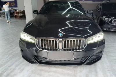 BMW 5 Series 2022, 68500 км, за 241837.76 CNY